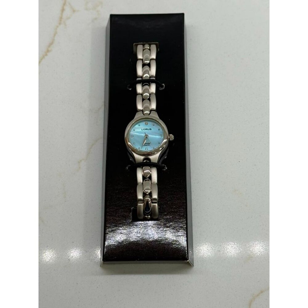 Vintage 2005 Lorus Diamond Quartz Women's Watch Sky Blue Dial